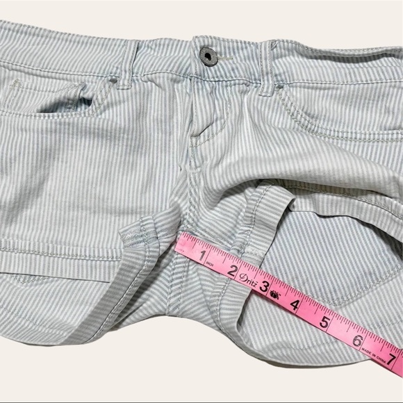 Levi’s Shorty Shorts Lightwash Striped - Picture 10 of 10